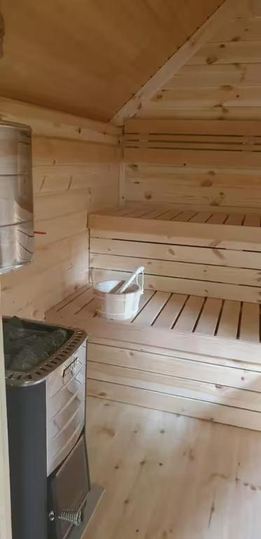Fotografie z fotogalerie ubytování Tiny House Kota Grill & Sauna v destinaci Yébleron