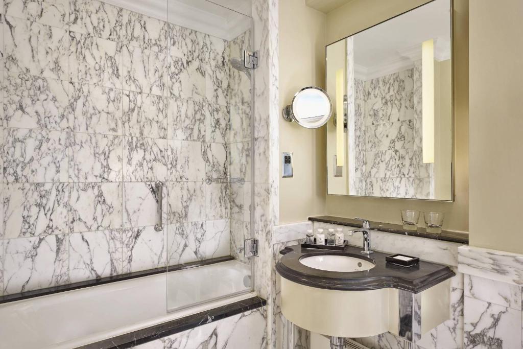 JW Marriott Grosvenor House London - Resim 39
