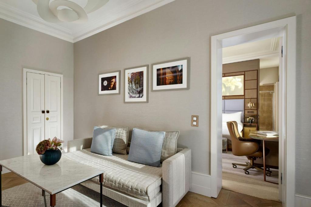 The Ritz-Carlton Hotel de la Paix, Geneva - Resim 31