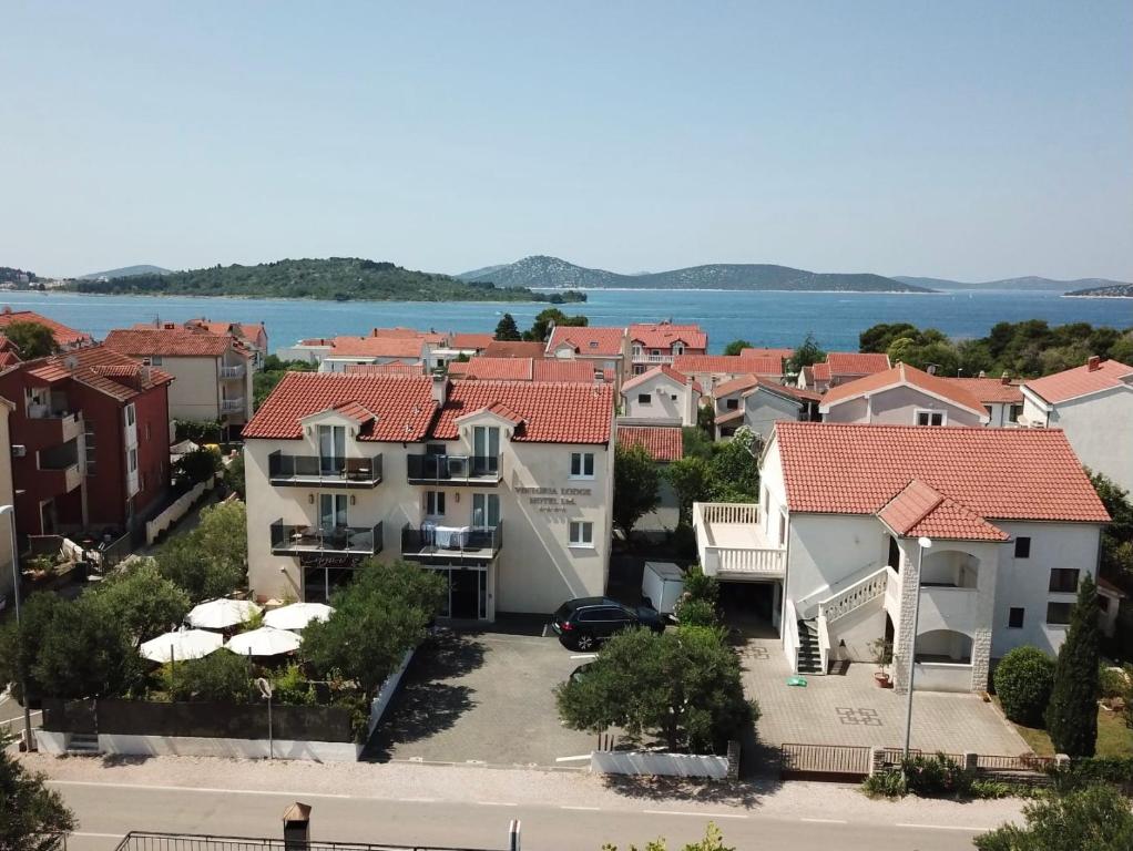 Viktoria Lodge Bed and Breakfast - 4