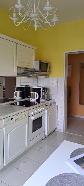 Kuchyň nebo kuchyňský kout v ubytování Großes Apartment perfekt für Familien - Gästecard inklusive