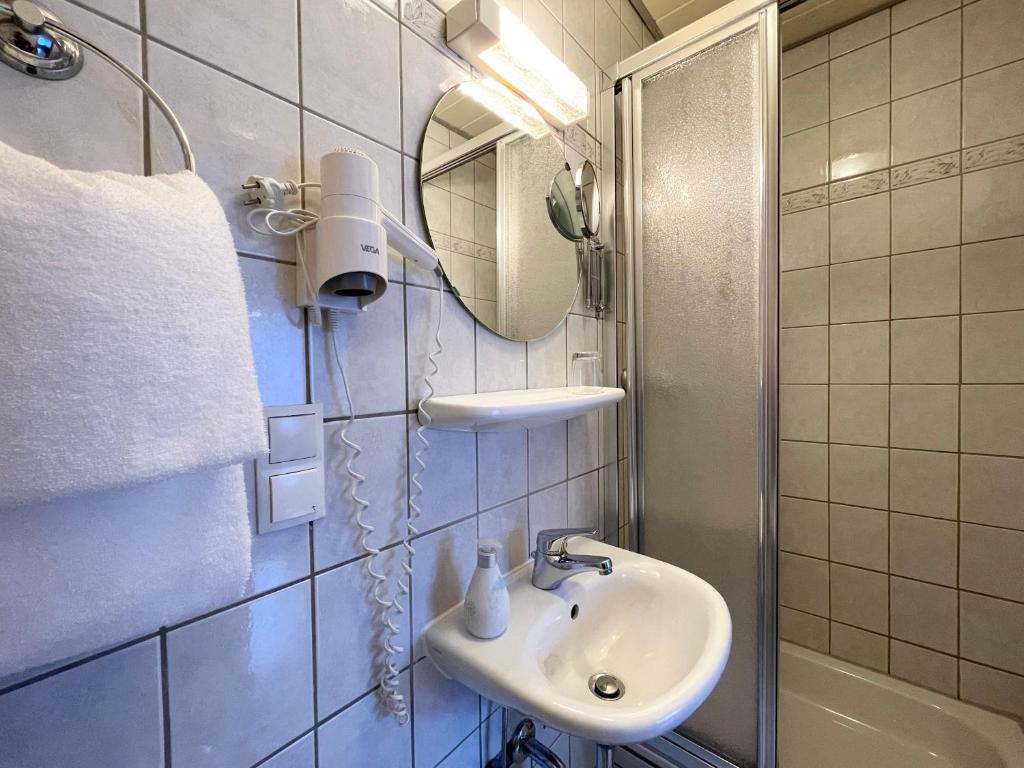 Photo from Hotel-Pension Hommen in Koblenz, Rhineland-Palatinate, Germany