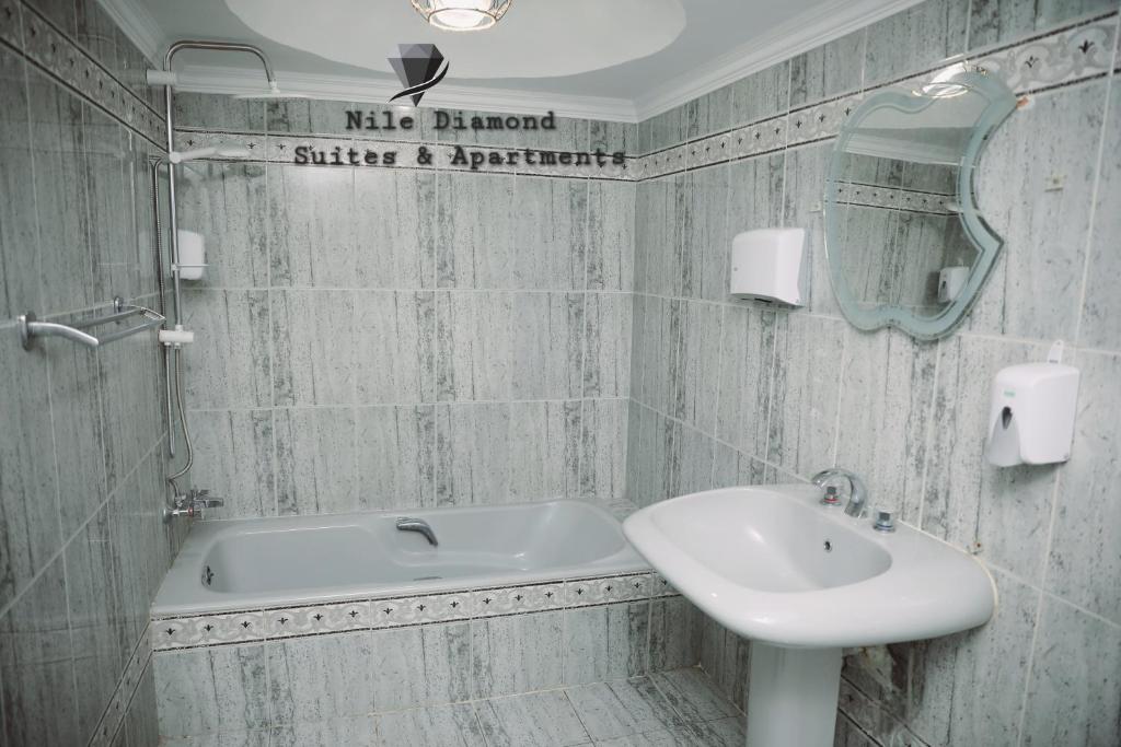 Koupelna v ubytování Nile Diamond Suites