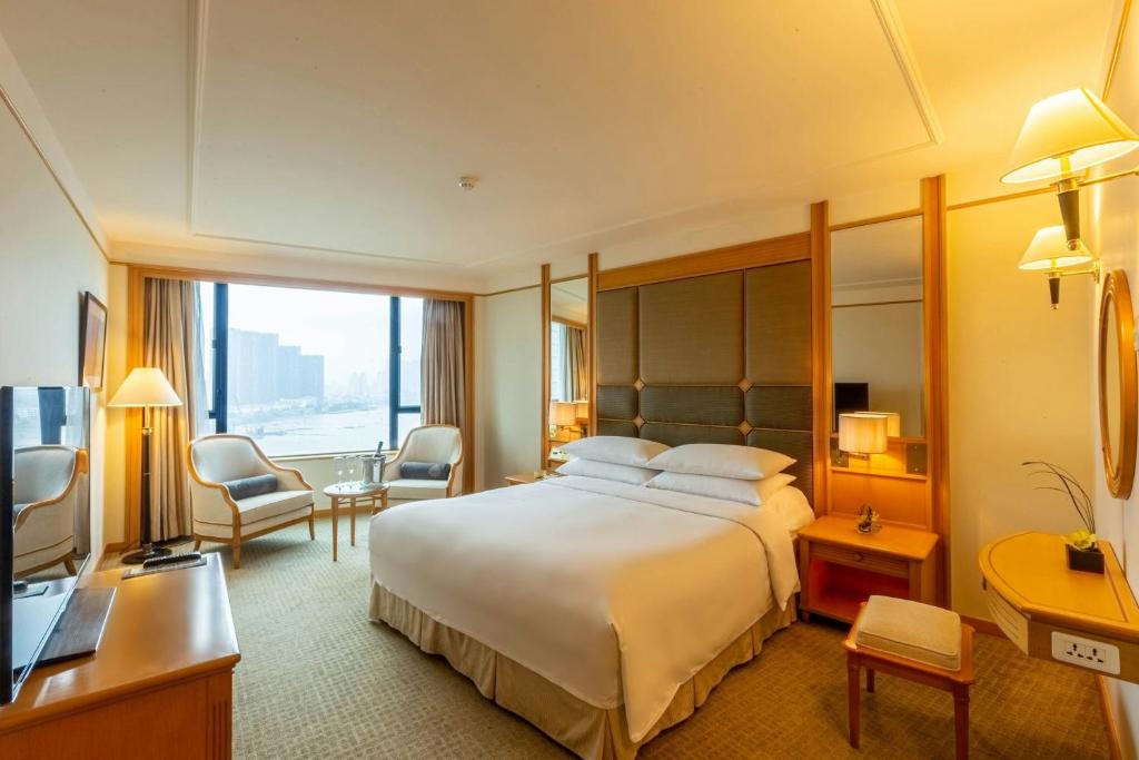 Suite Executive, Tầng Club, 1 Giường Cỡ King, Nhìn Ra Sông