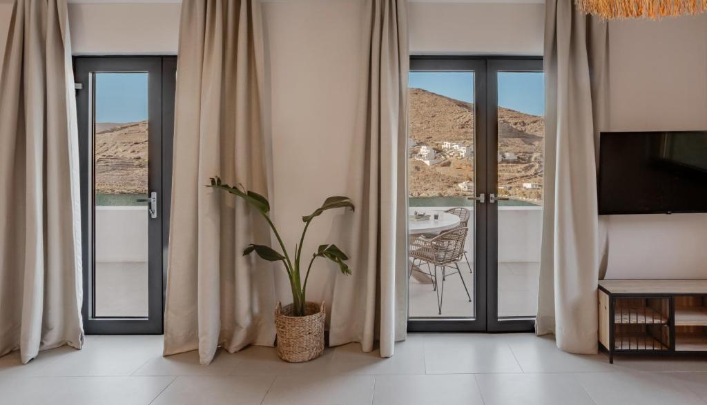 Amal Kythnos Suites - 海景别墅