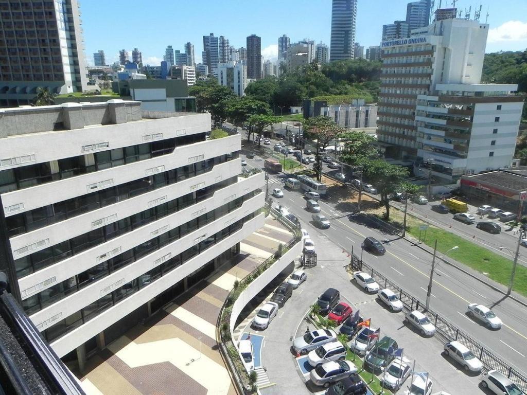 Nespecifikovaný výhled na destinaci Salvador nebo výhled na město při pohledu z aparthotelu