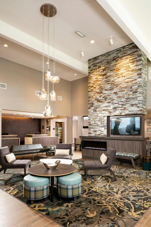 Ein Sitzbereich in der Unterkunft Residence Inn Las Vegas South&#47;Henderson