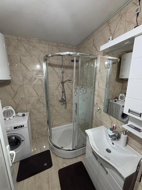 Koupelna v ubytování Apartman Dragićević - Stan na dan