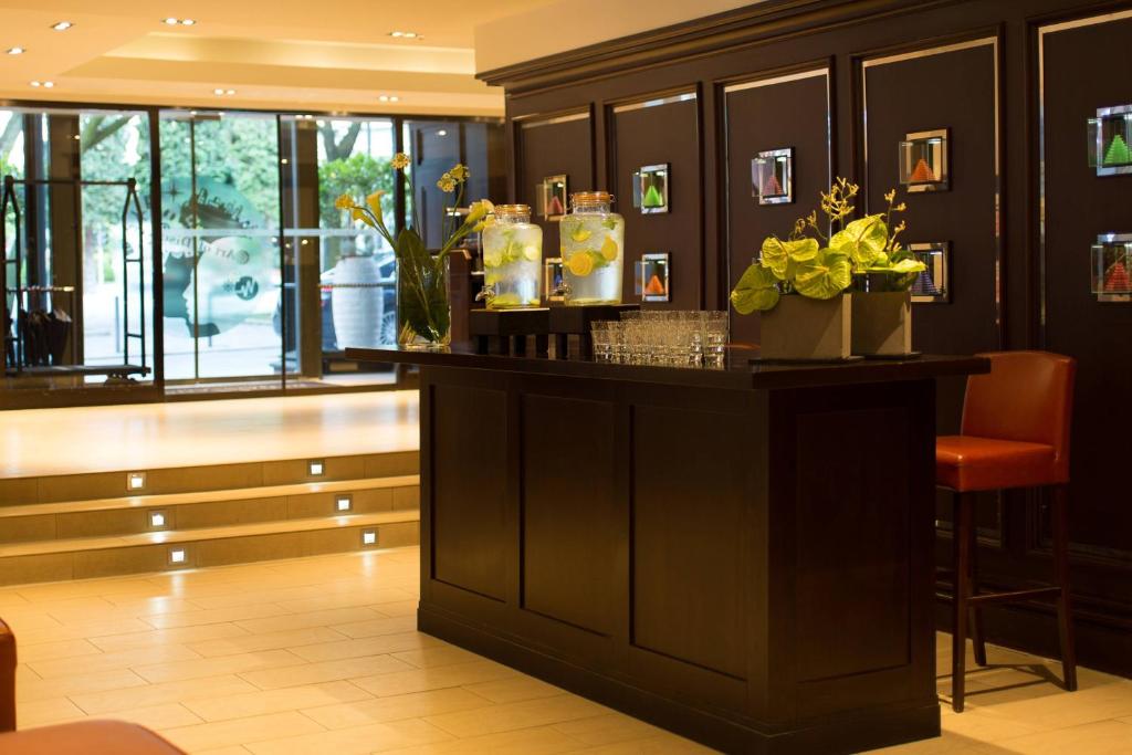 Renaissance Hamburg Hotel - Resim 13