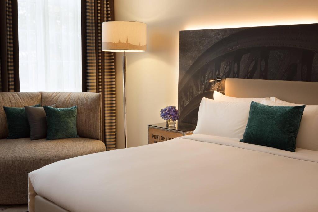 Renaissance Hamburg Hotel - Resim 18