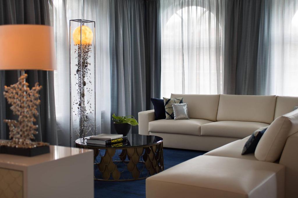 Renaissance Hamburg Hotel - Resim 30