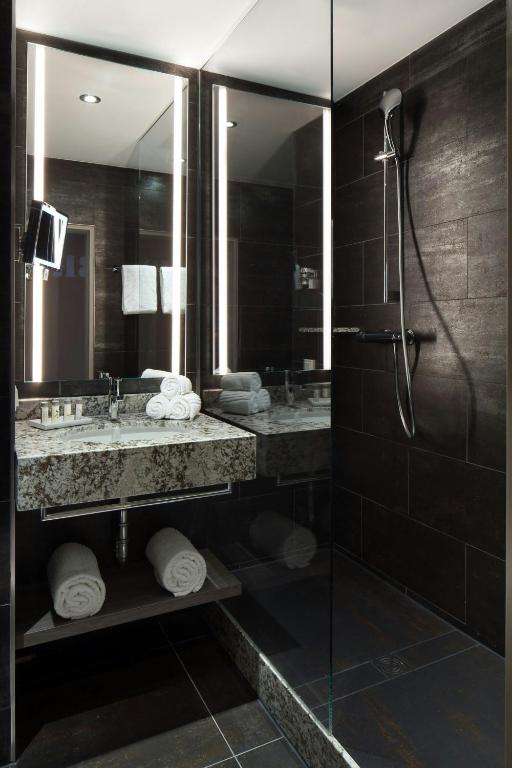 Renaissance Hamburg Hotel - Resim 35