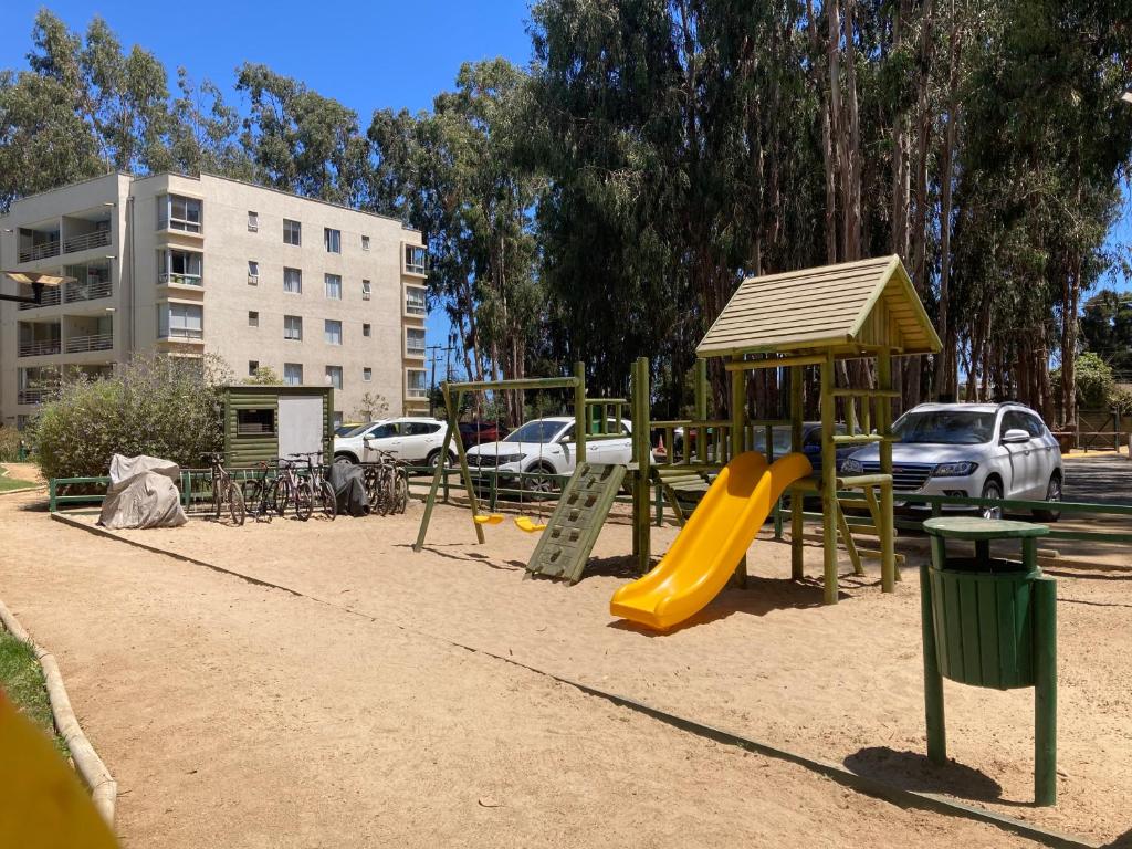 Herní místnost nebo prostor pro děti v ubytování Depto en Costa Algarrobo Norte con wifi