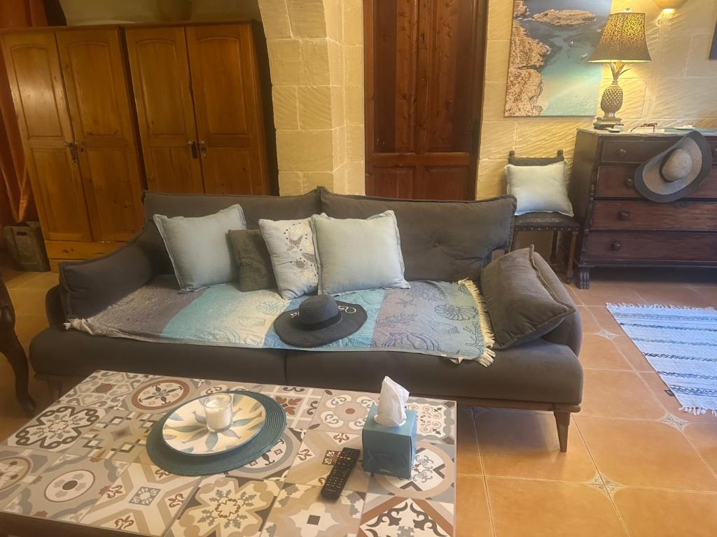 Posezení v ubytování Gozo Sunset Farmhouse