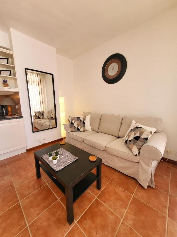 Posezení v ubytování Little Gem apartment, Los Molinos