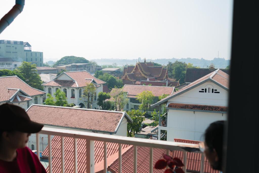 Vientiane Ruby Riverside Hotel - Family Room With Balcony