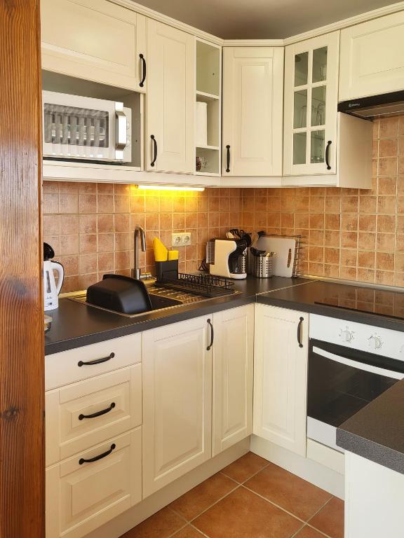 Kuchyň nebo kuchyňský kout v ubytování Little Gem apartment, Los Molinos