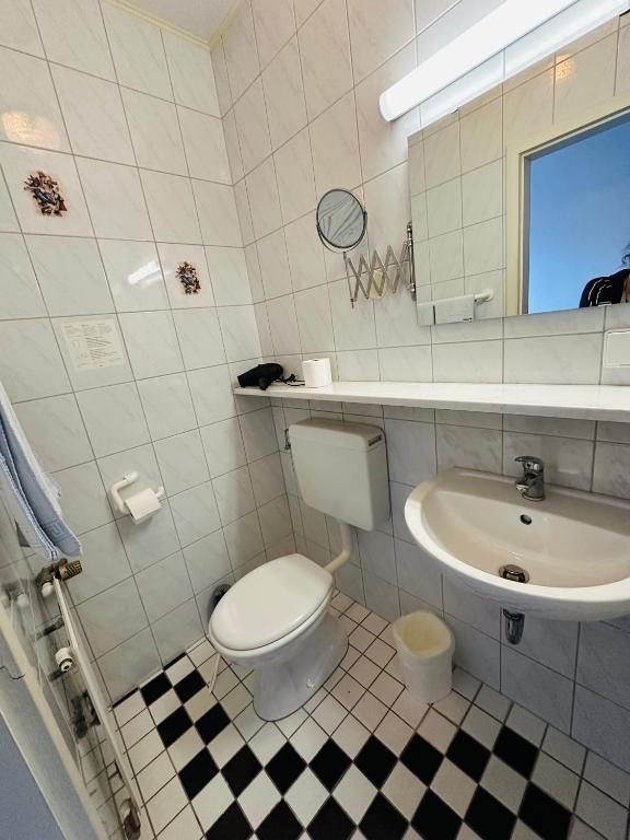 Koupelna v ubytování Badischer Hof Hotel