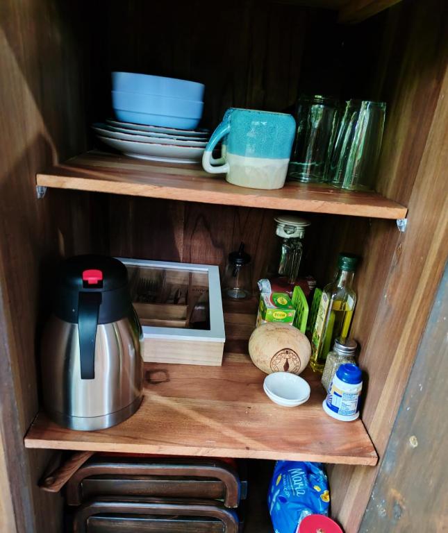 Kuchyň nebo kuchyňský kout v ubytování Momotus Glamping