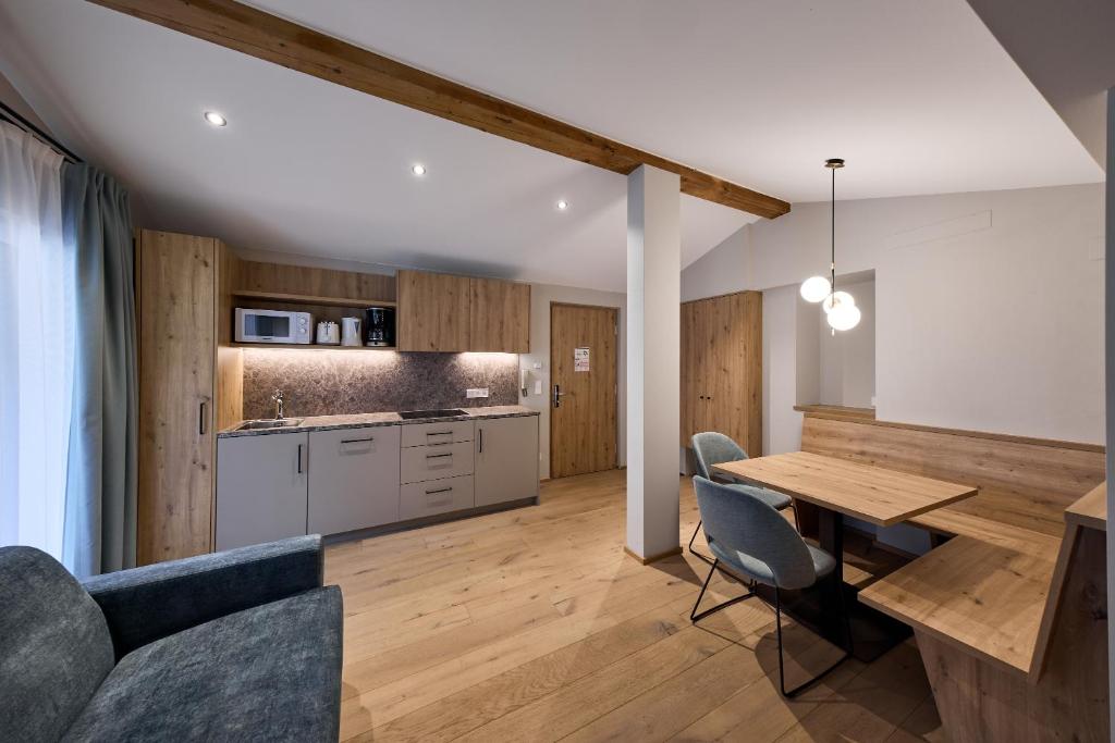 Kuchyňa alebo kuchynka v ubytovaní Art Residence Josefshof
