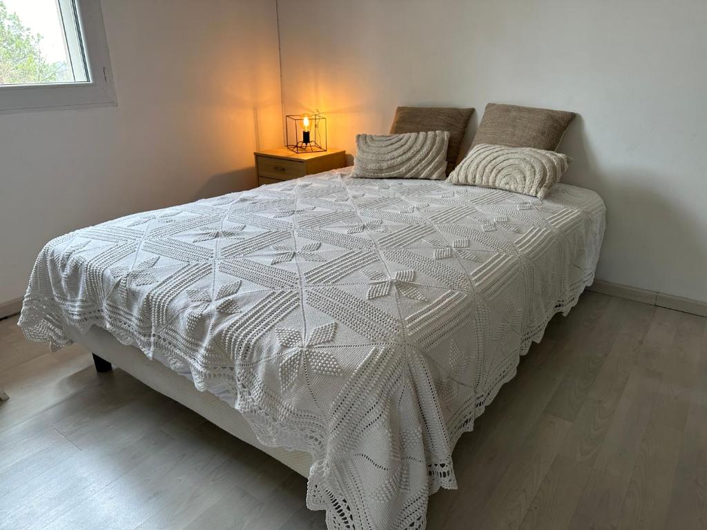 Postel nebo postele na pokoji v ubytování Maison privée style provençal