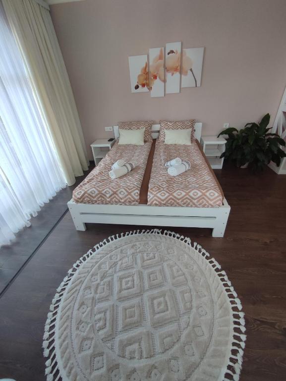 Postel nebo postele na pokoji v ubytování Карпатська Вершина