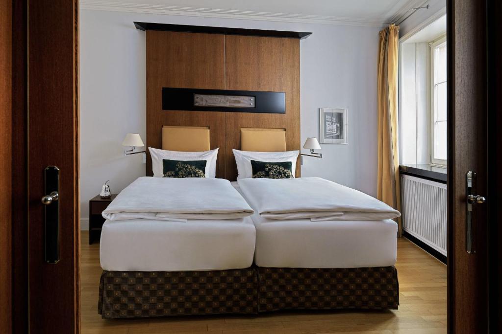 Ένα ή περισσότερα κρεβάτια σε δωμάτιο στο Hotel Elephant Weimar, Autograph Collection