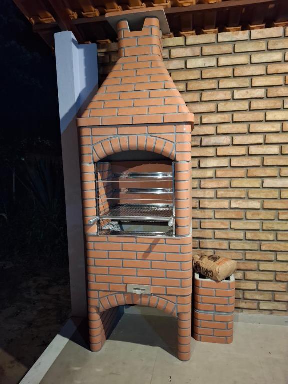 Gril dostupný pro hosty v chaty