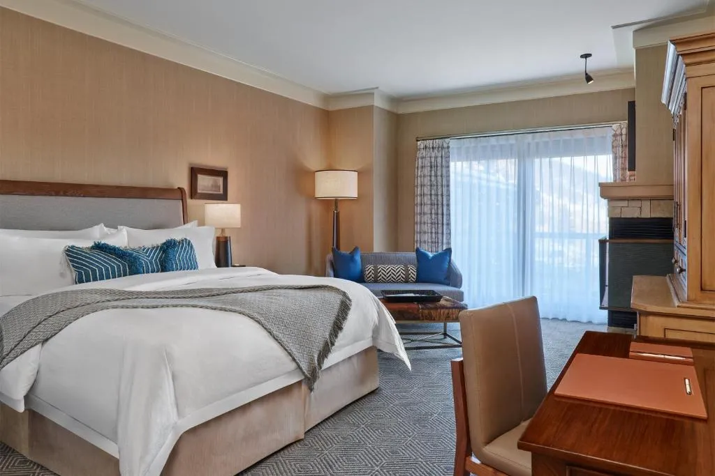 Grand Deluxe, Guest room, 1 King, Slopeside view