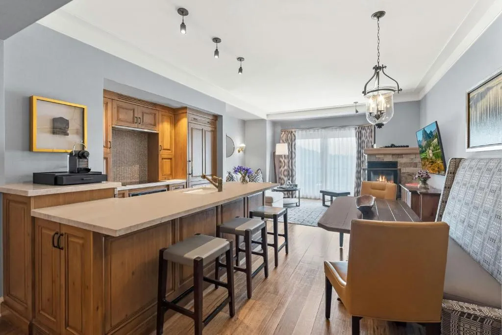 Luxury, 1 Bedroom Suite, 1 King, Slopeside view