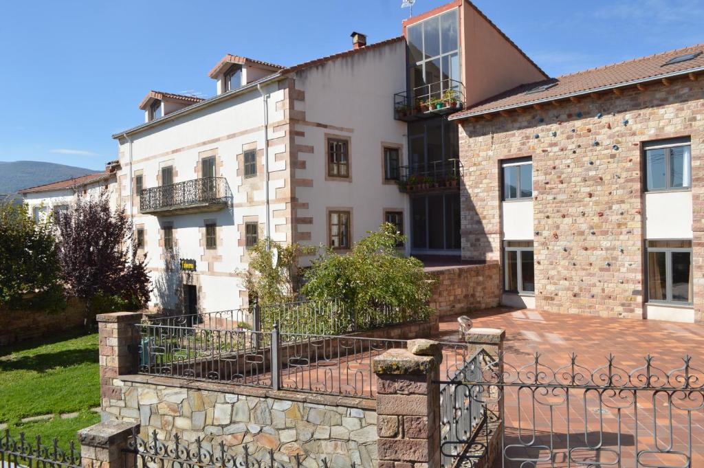 Budova, v ktorej sa hostel nachádza