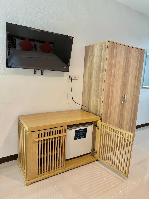TV a/nebo společenská místnost v ubytování Cuckoo's Nest Ao Nang