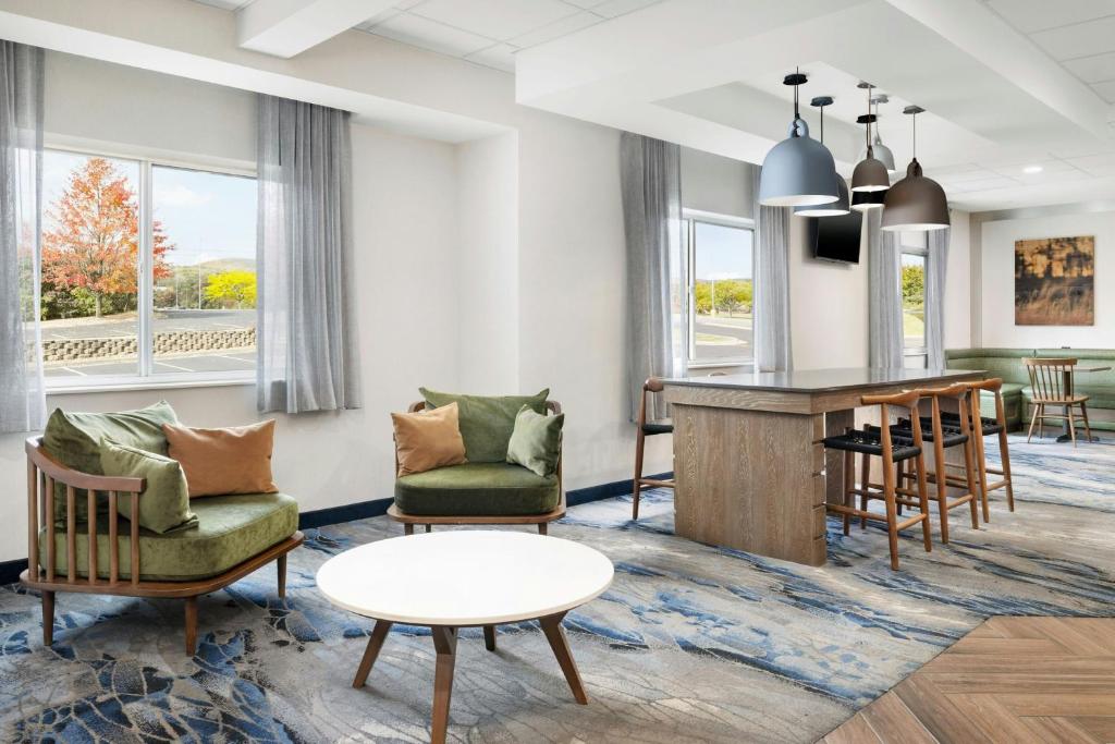 Un lugar para sentarse en Fairfield Inn Scranton