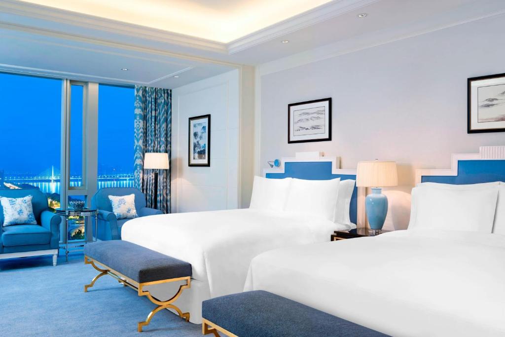 The Azure Qiantang, a Luxury Collection Hotel, Hangzhou - Deluxe-Zimmer Mit Flussblick, 2 Queensize-Betten