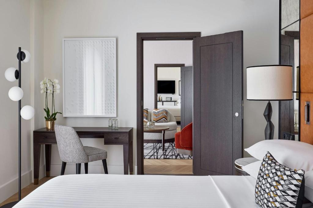 Paris Marriott Champs Elysees Hotel - Resim 9