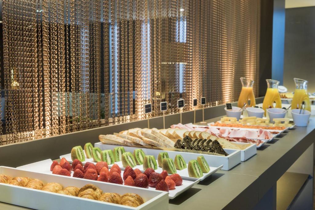 AC Hotel Ciudad de Sevilla by Marriott - Resim 38