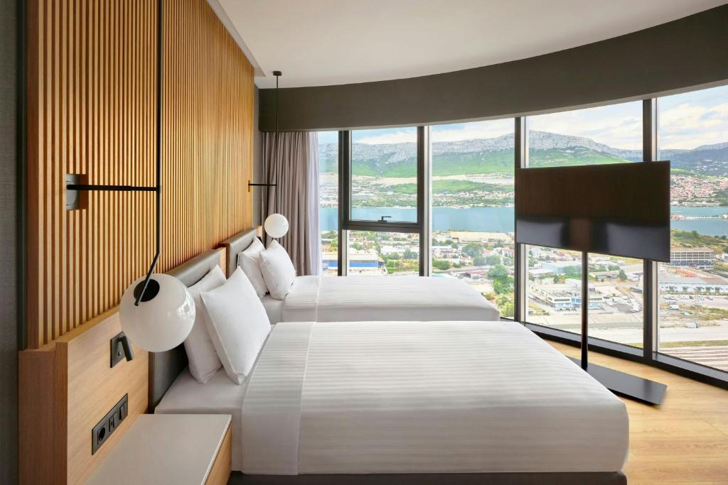 Postel nebo postele na pokoji v ubytování AC Hotel by Marriott Split