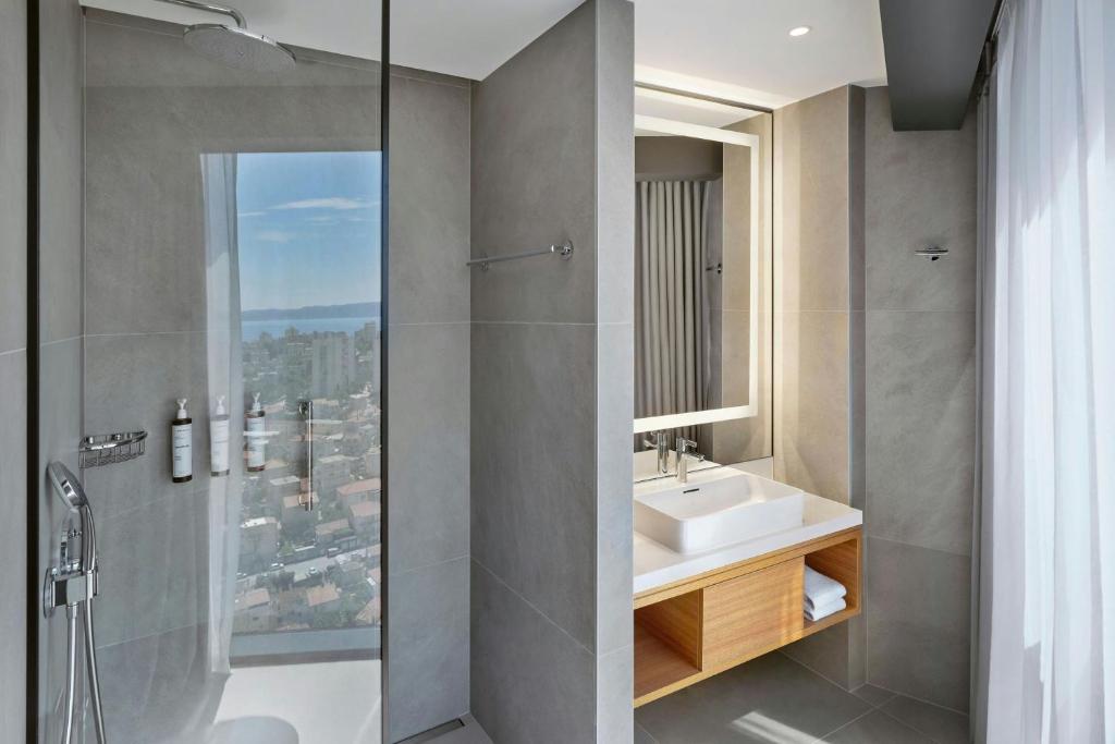 Koupelna v ubytování AC Hotel by Marriott Split