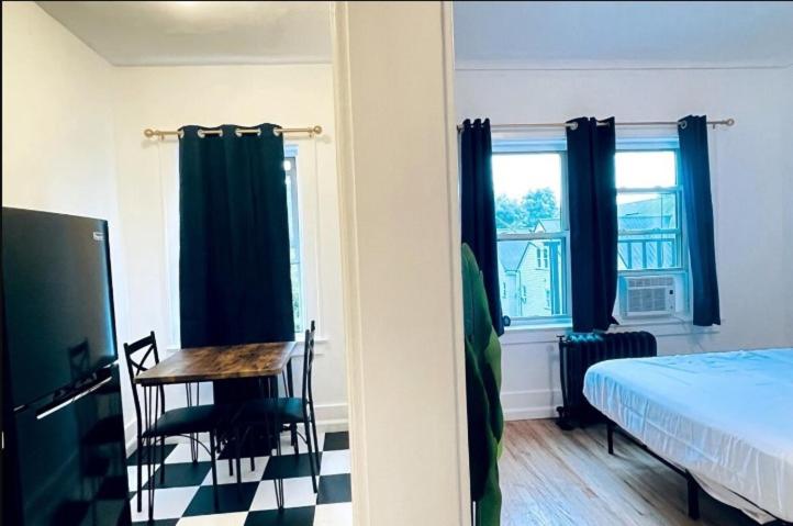 Billede fra billedgalleriet på High Falls Studio Downtown,Kitchen, TV,Pet i Rochester