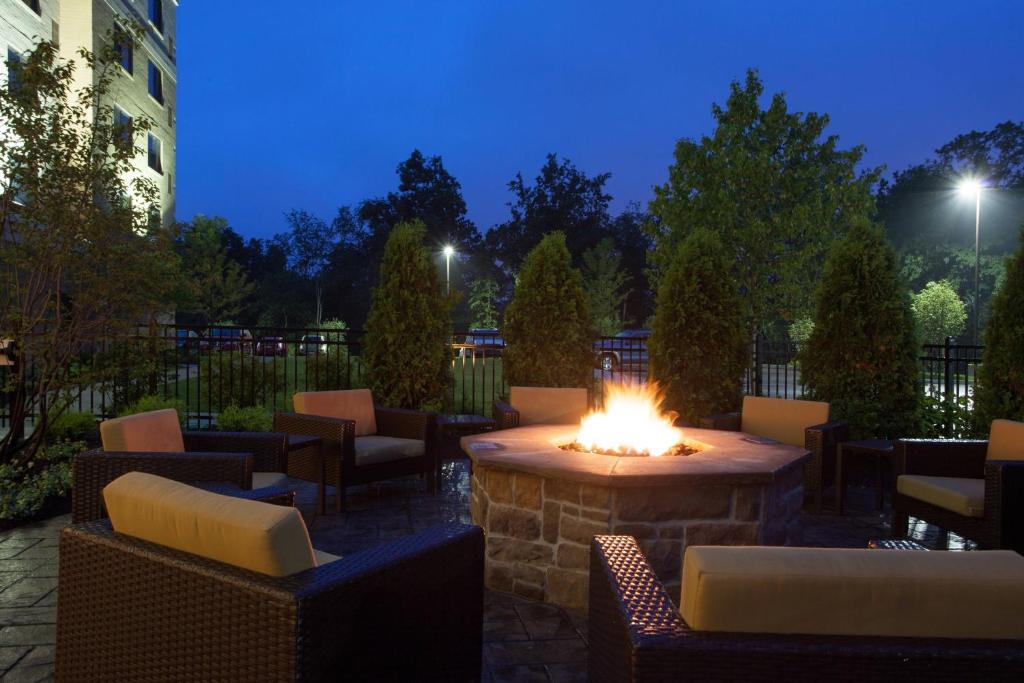 Courtyard by Marriott Pittsburgh North/Cranberry Woods photo