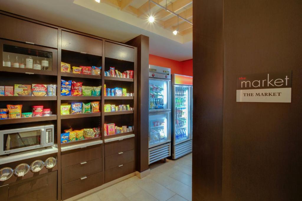 Courtyard by Marriott Pittsburgh North/Cranberry Woods photo