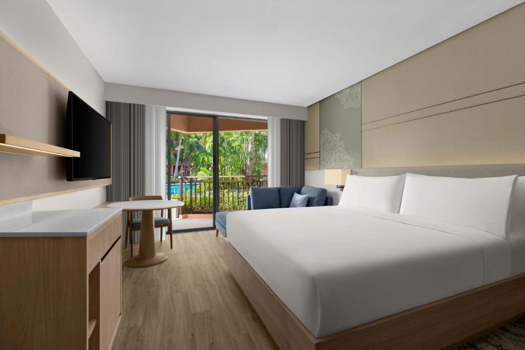 Courtyard by Marriott Phuket, Patong Beach Resort - 15
