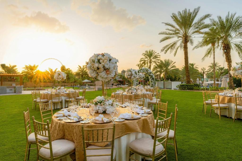 Zahrada ubytování Al Habtoor Grand Resort, Autograph Collection