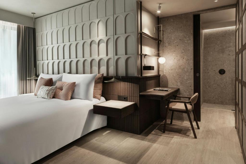 MonAsty, Thessaloniki, Autograph Collection - 19