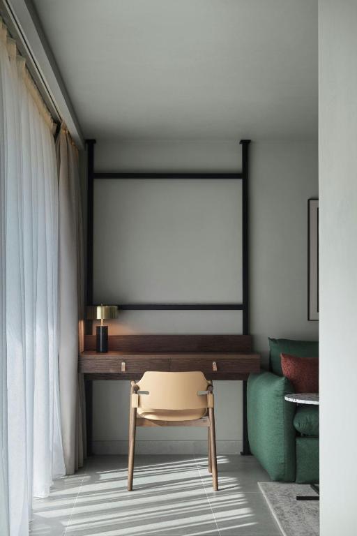 MonAsty, Thessaloniki, Autograph Collection - Resim 31