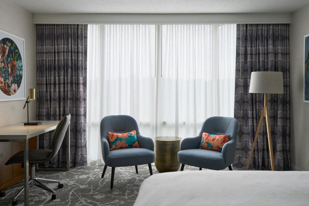 Postel nebo postele na pokoji v ubytování Renaissance Meadowlands Hotel