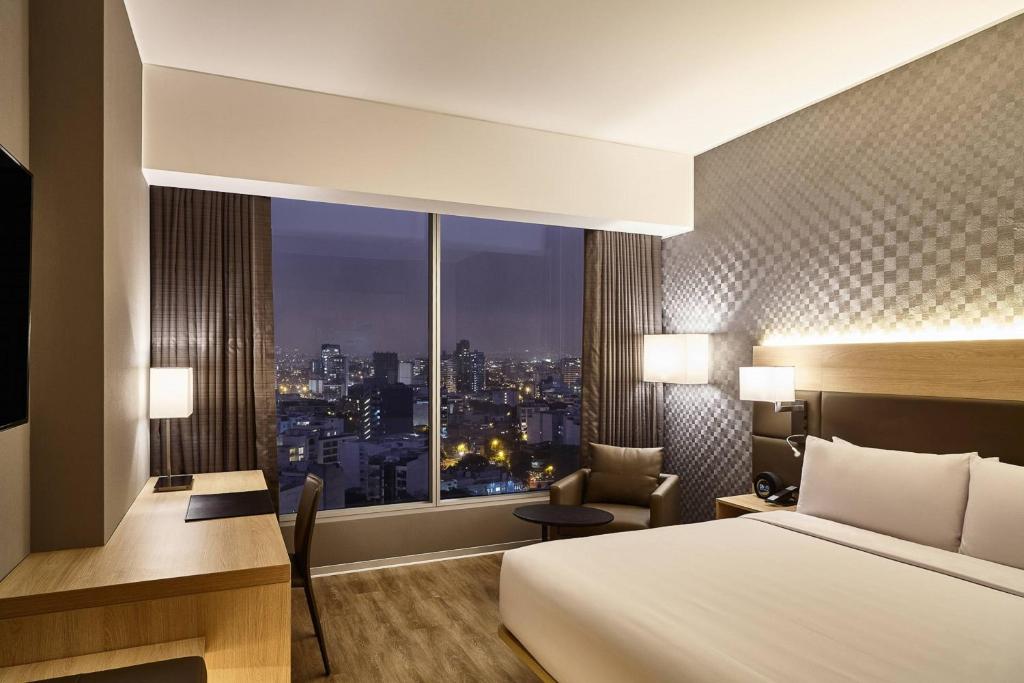 Postel nebo postele na pokoji v ubytování AC Hotel by Marriott Lima Miraflores