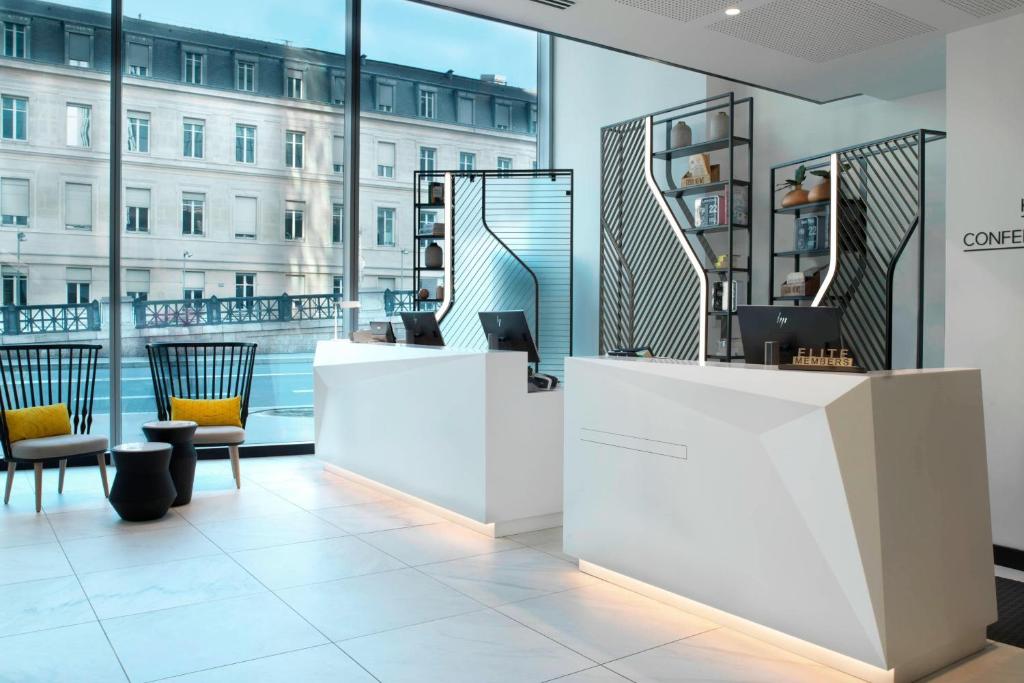 Courtyard by Marriott Paris Gare de Lyon - Resim 6