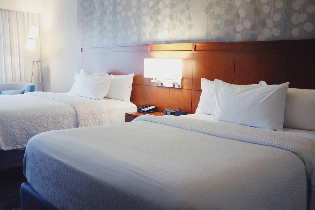 Courtyard by Marriott Owensboro - Habitación Queen Con Dos Camas Queen