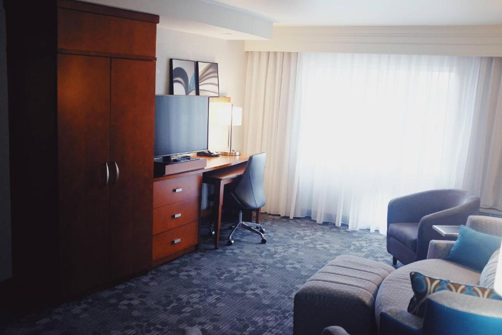 Courtyard by Marriott Owensboro photo
